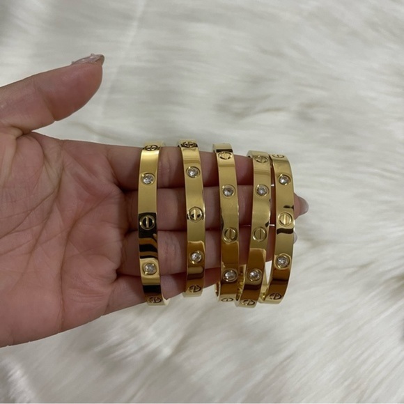 LOVE is love Bangle Bracelet with Screwdriver in Gold with 4 stones - Picture 4 of 11